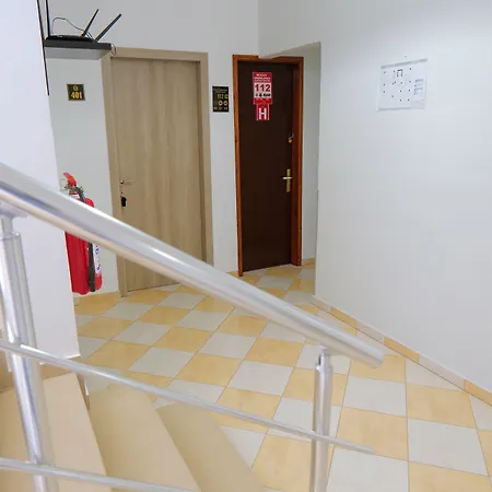 酒店 Driloni 4*